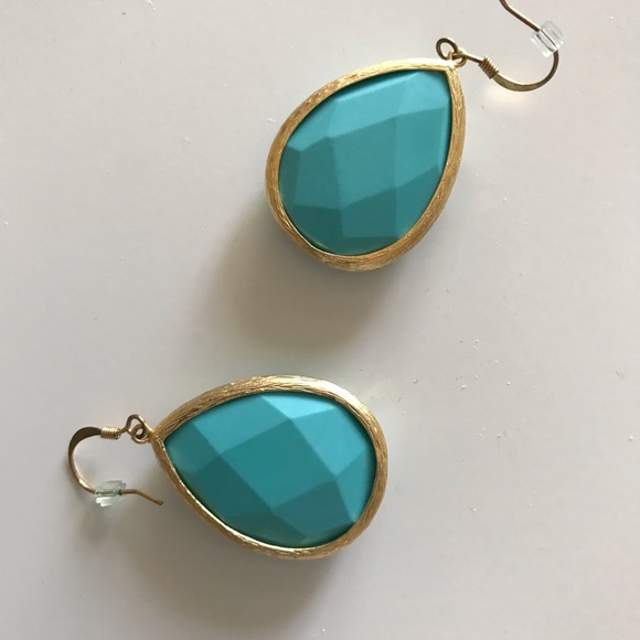 Turquoise colored earrings - Picture 5 of 8